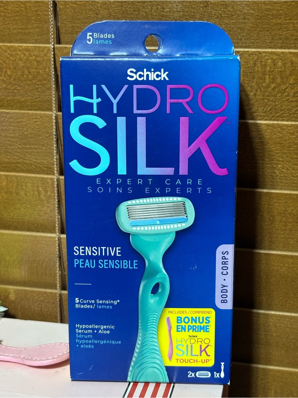 Venus OR Schick Razor - Picture 2 of 5